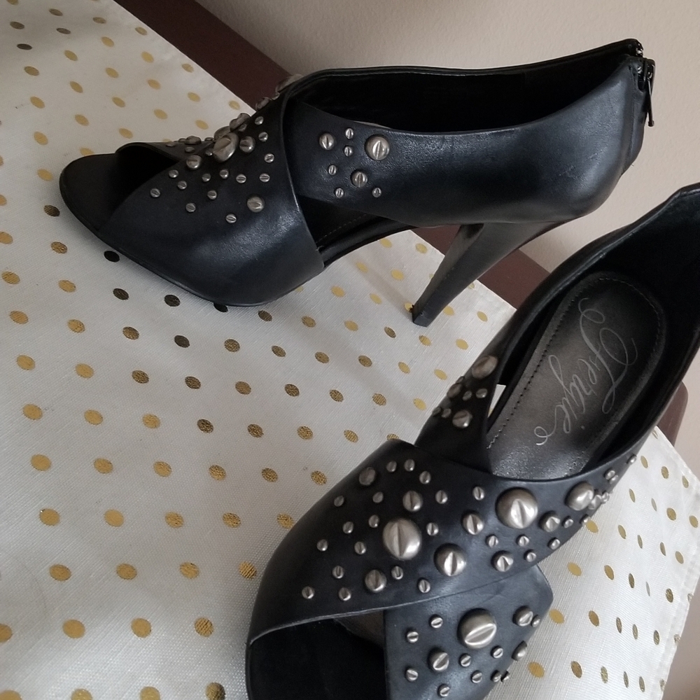 EDGY black open toe heels with silver studs